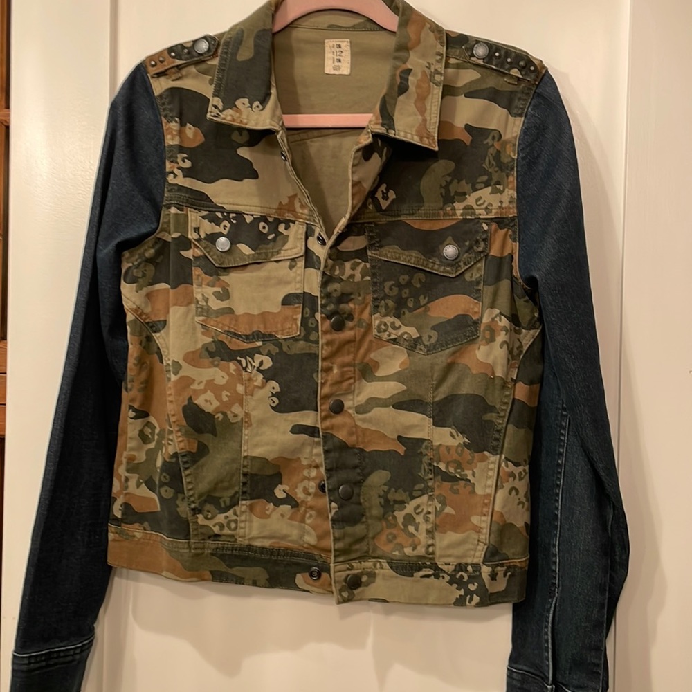Volcom Camo Jean jacket